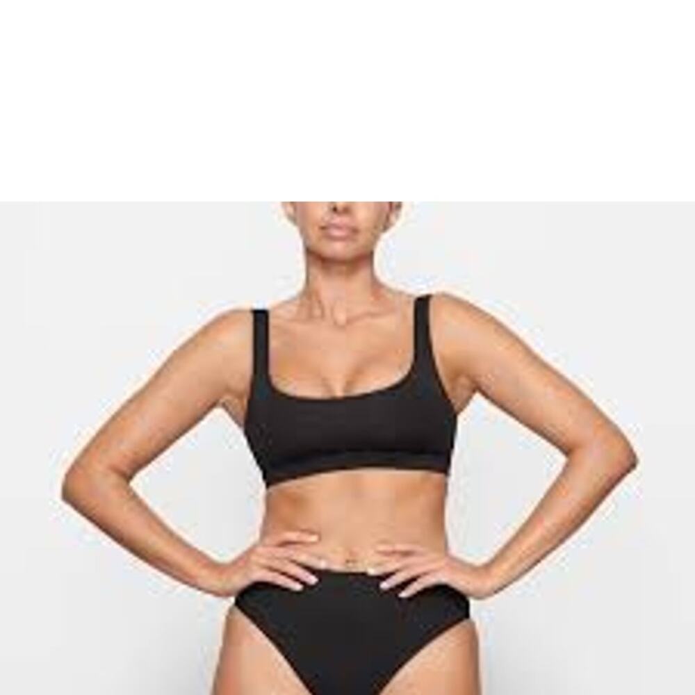 SKIMS Signature Swim Scoop Neck Tank Bikini TOP Size Medium M Onyx Black